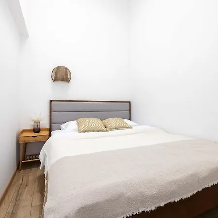 Smilga Apartment, By Cohost Apartment *